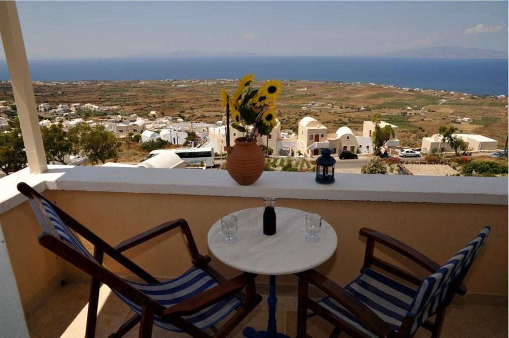 Panorama Oia Apartments الغرفة الصورة