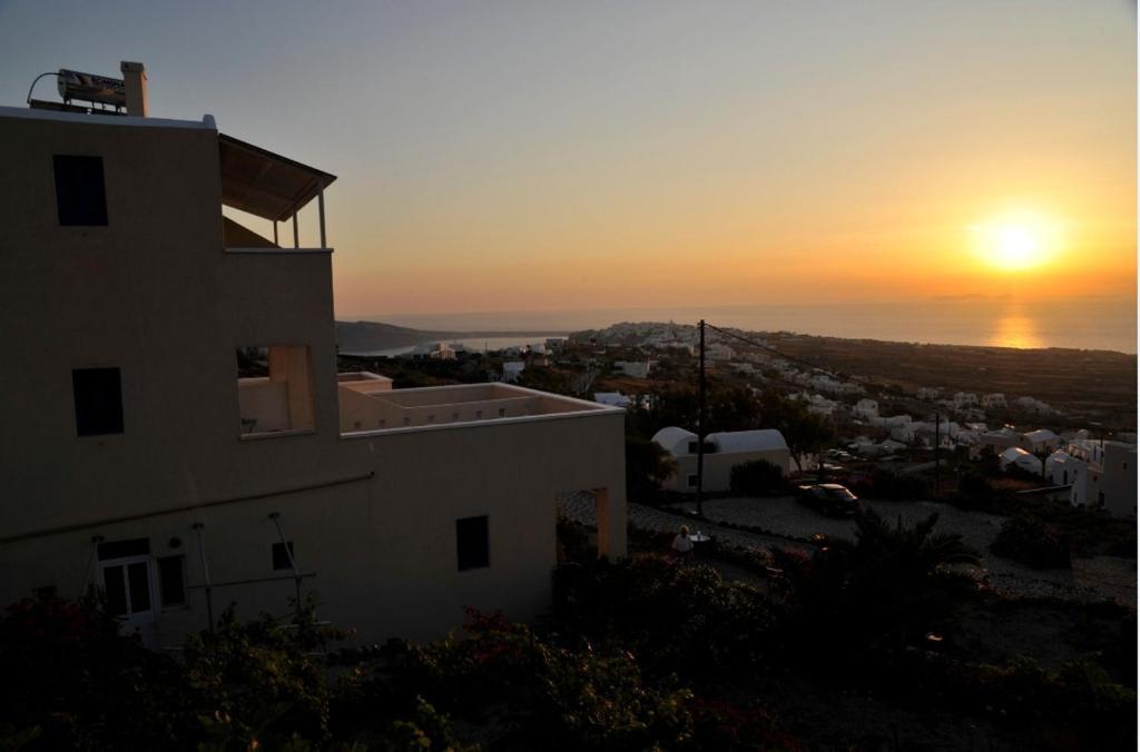 Panorama Oia Apartments الغرفة الصورة